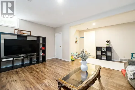 30 Berkshire Way Ottawa ON K2J 2B2