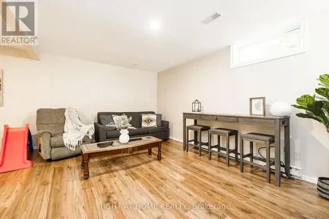 30 Berkshire Way Ottawa ON K2J 2B2