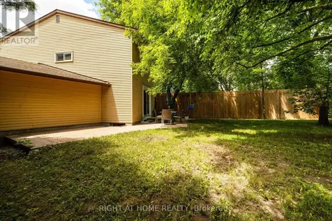 30 Berkshire Way Ottawa ON K2J 2B2