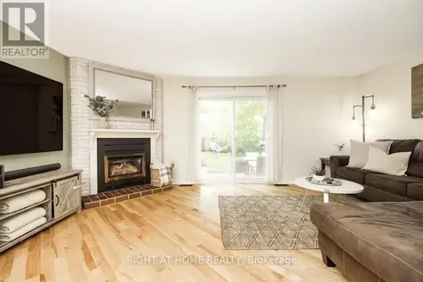 30 Berkshire Way Ottawa ON K2J 2B2