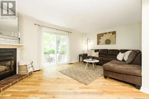 30 Berkshire Way Ottawa ON K2J 2B2