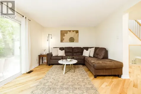 30 Berkshire Way Ottawa ON K2J 2B2