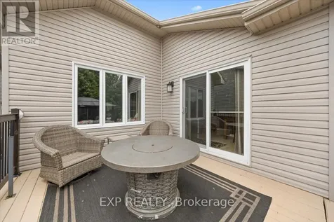 35 Honore Crescent The Nation ON K0A 2M0