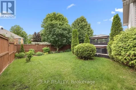 35 Honore Crescent The Nation ON K0A 2M0