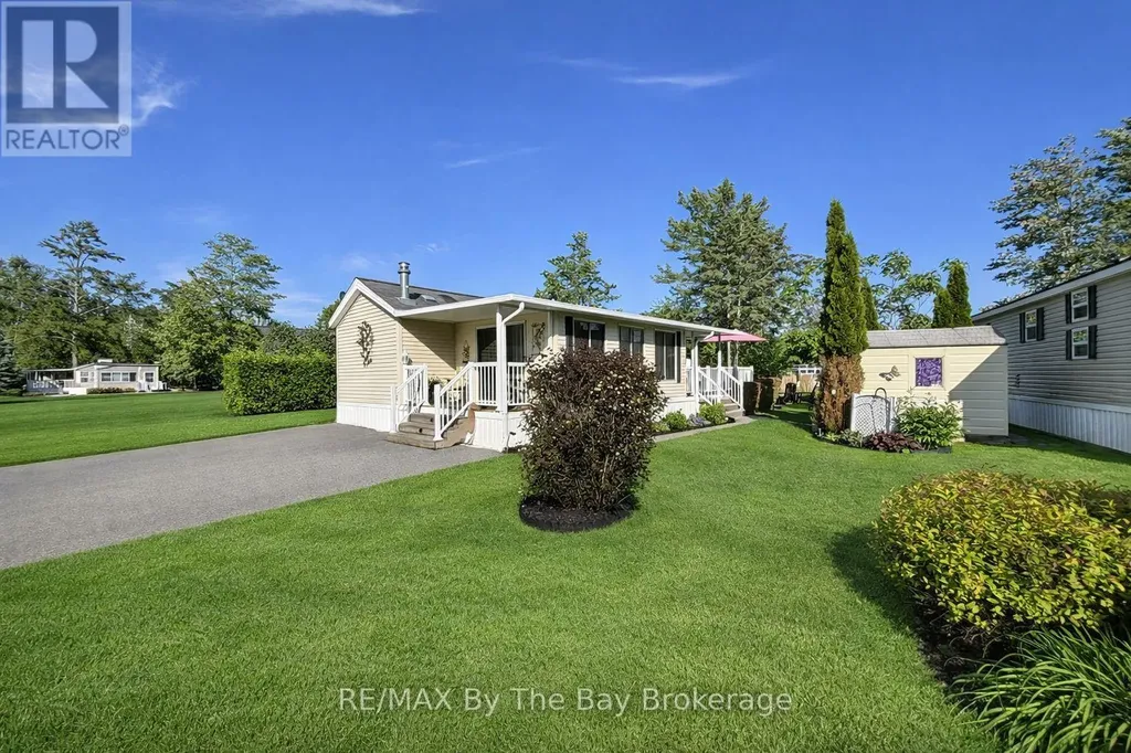 13 White Pines Trail Wasaga Beach ON L9Z 1X7