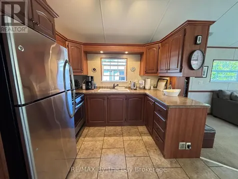 13 White Pines Trail Wasaga Beach ON L9Z 1X7