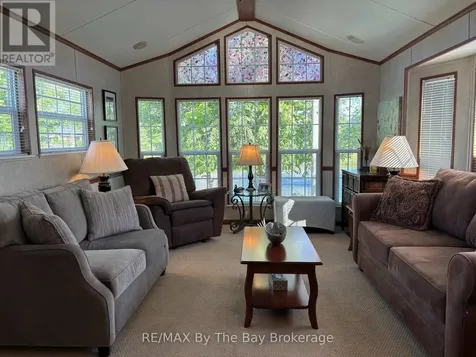 13 White Pines Trail Wasaga Beach ON L9Z 1X7