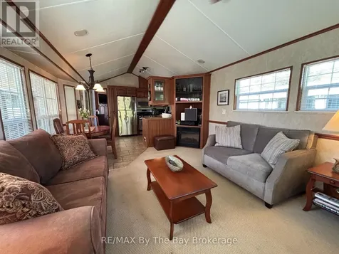 13 White Pines Trail Wasaga Beach ON L9Z 1X7