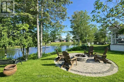 13 White Pines Trail Wasaga Beach ON L9Z 1X7