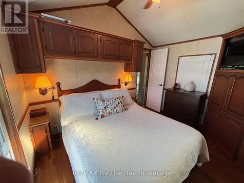 13 White Pines Trail Wasaga Beach ON L9Z 1X7