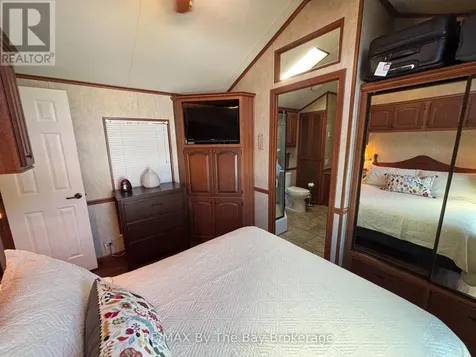13 White Pines Trail Wasaga Beach ON L9Z 1X7