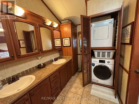 13 White Pines Trail Wasaga Beach ON L9Z 1X7