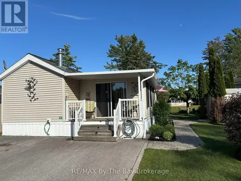 13 White Pines Trail Wasaga Beach ON L9Z 1X7
