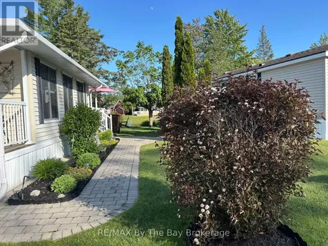 13 White Pines Trail Wasaga Beach ON L9Z 1X7
