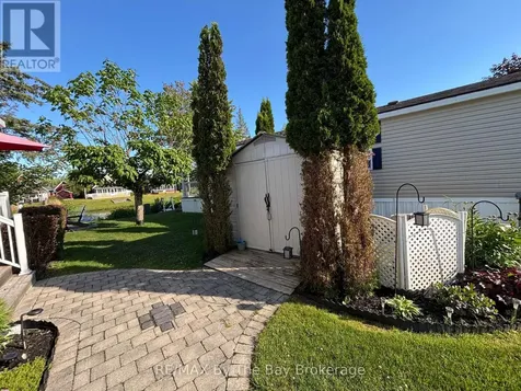 13 White Pines Trail Wasaga Beach ON L9Z 1X7