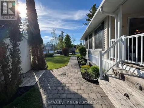 13 White Pines Trail Wasaga Beach ON L9Z 1X7