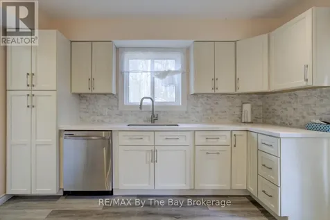 646 Oxbow Park Drive Wasaga Beach ON L9Z 2V2