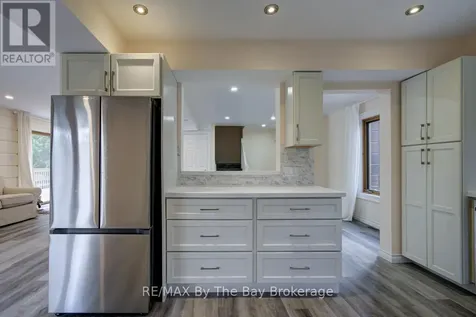 646 Oxbow Park Drive Wasaga Beach ON L9Z 2V2