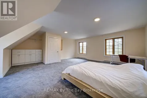 646 Oxbow Park Drive Wasaga Beach ON L9Z 2V2
