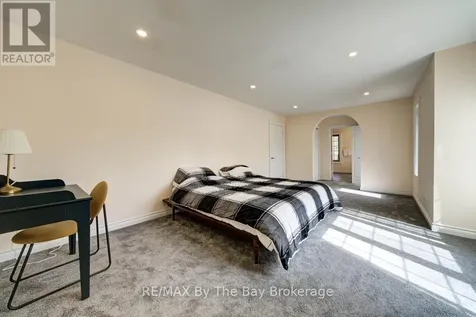 646 Oxbow Park Drive Wasaga Beach ON L9Z 2V2