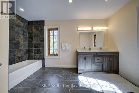 646 Oxbow Park Drive Wasaga Beach ON L9Z 2V2