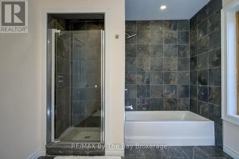 646 Oxbow Park Drive Wasaga Beach ON L9Z 2V2