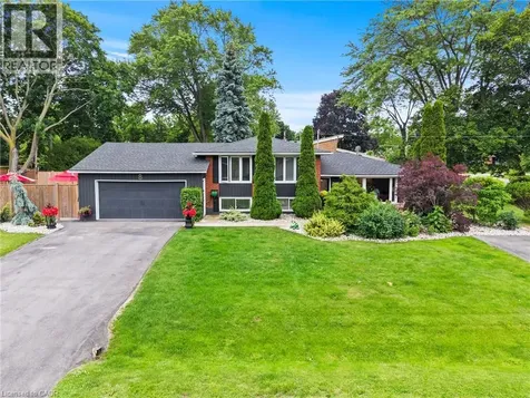 8 Bendamere Drive Grimsby ON L3M 2N3