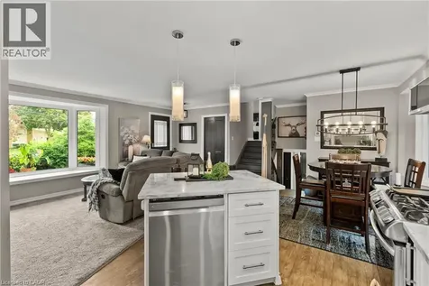 8 Bendamere Drive Grimsby ON L3M 2N3