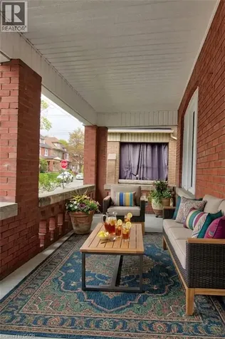 70 Spadina Avenue Hamilton ON L8M 2X1