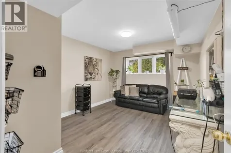 4851 Matchett Windsor ON N9C 2A7