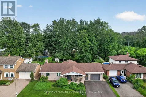 1628 Grant Avenue Cornwall ON K6J 5J4