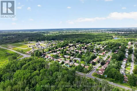 1628 Grant Avenue Cornwall ON K6J 5J4