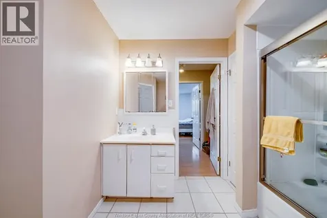 1425 Mickaila Crescent Tecumseh ON N8N 4Z2