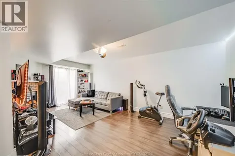 1425 Mickaila Crescent Tecumseh ON N8N 4Z2