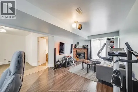 1425 Mickaila Crescent Tecumseh ON N8N 4Z2