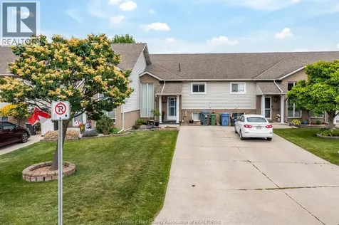 1425 Mickaila Crescent Tecumseh ON N8N 4Z2