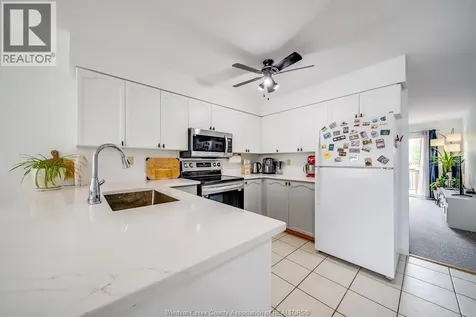 1425 Mickaila Crescent Tecumseh ON N8N 4Z2