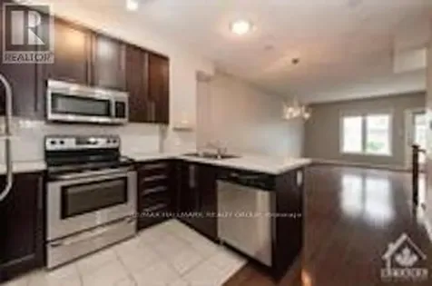 49 Jardin Private Ottawa ON K1K 2V8