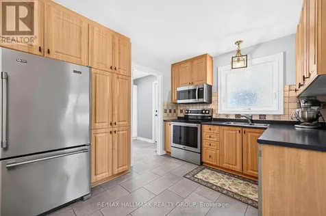 6417 St Louis Drive Ottawa ON K1C 2X9