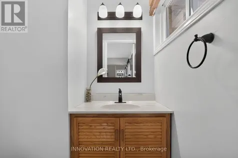 13 Dorland Crescent Ottawa ON K2H 6E6