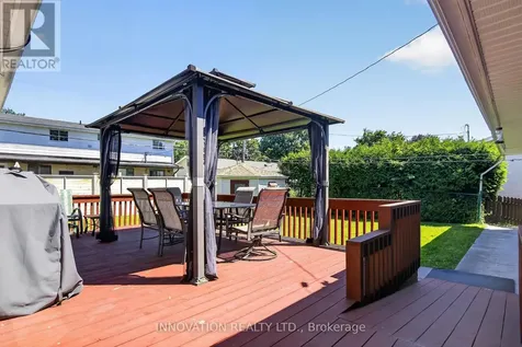 13 Dorland Crescent Ottawa ON K2H 6E6