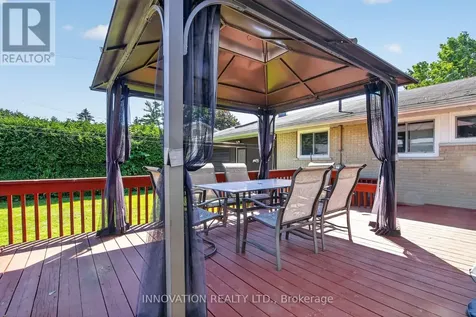 13 Dorland Crescent Ottawa ON K2H 6E6