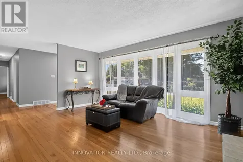 13 Dorland Crescent Ottawa ON K2H 6E6