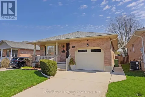 31 Neal Avenue St. Thomas ON N5R 6B5
