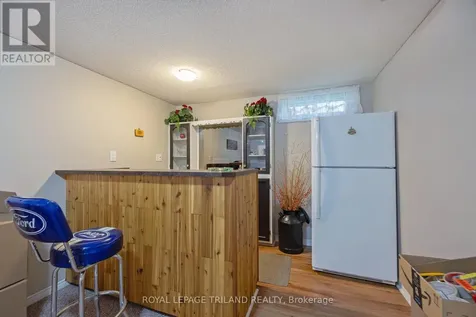31 Neal Avenue St. Thomas ON N5R 6B5
