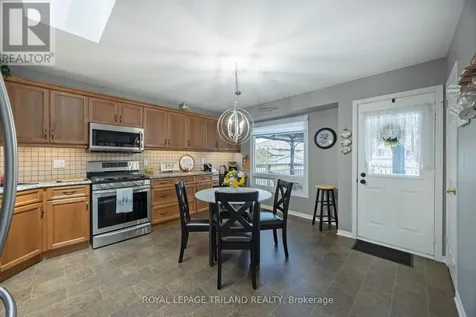 31 Neal Avenue St. Thomas ON N5R 6B5