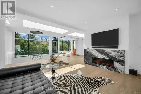 7 Whitelaw Court Markham (grandview) ON L3T 5E6