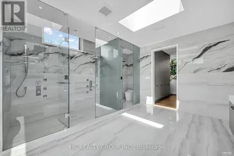 7 Whitelaw Court Markham (grandview) ON L3T 5E6