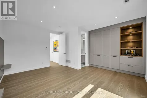 7 Whitelaw Court Markham (grandview) ON L3T 5E6