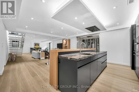 7 Whitelaw Court Markham (grandview) ON L3T 5E6